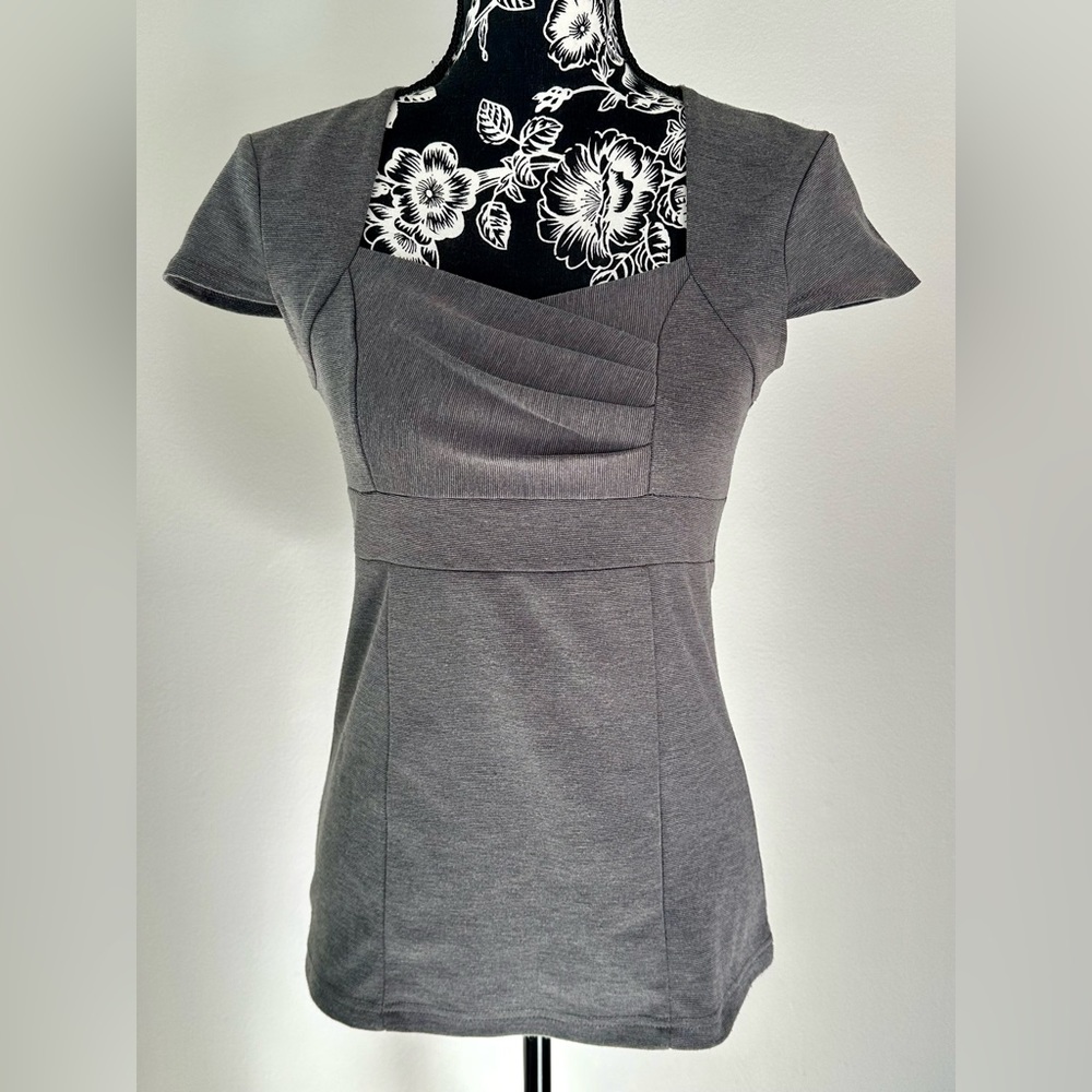 Gray vintage inspired top